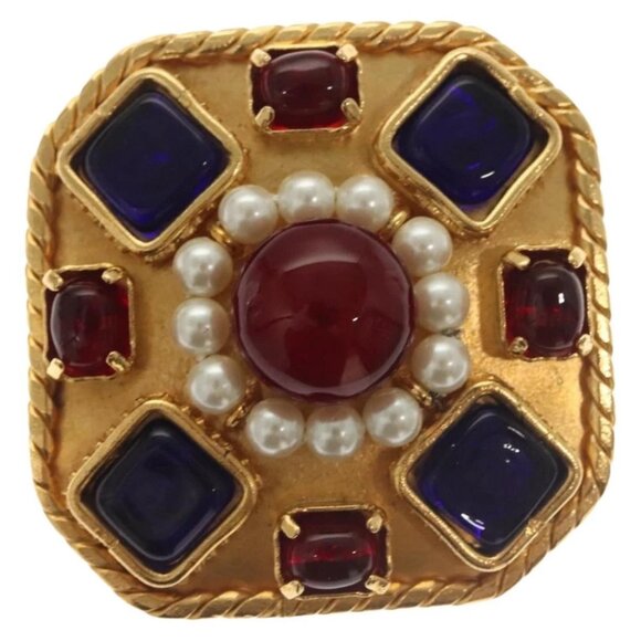 CHANEL Brooch metal Gold CC Auth BA3720 - Picture 2 of 5